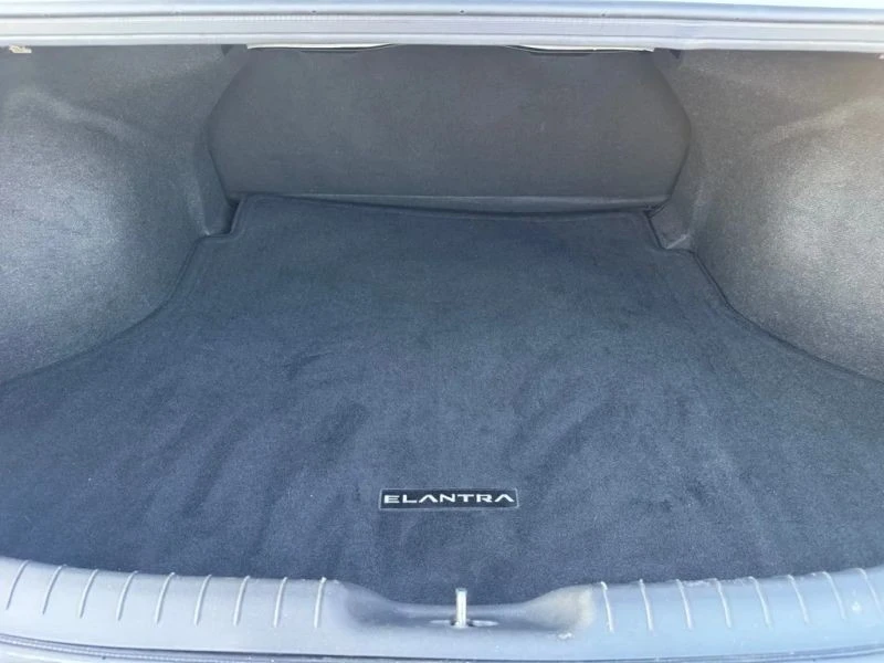 2021 Hyundai Elantra - Image 10 of 11