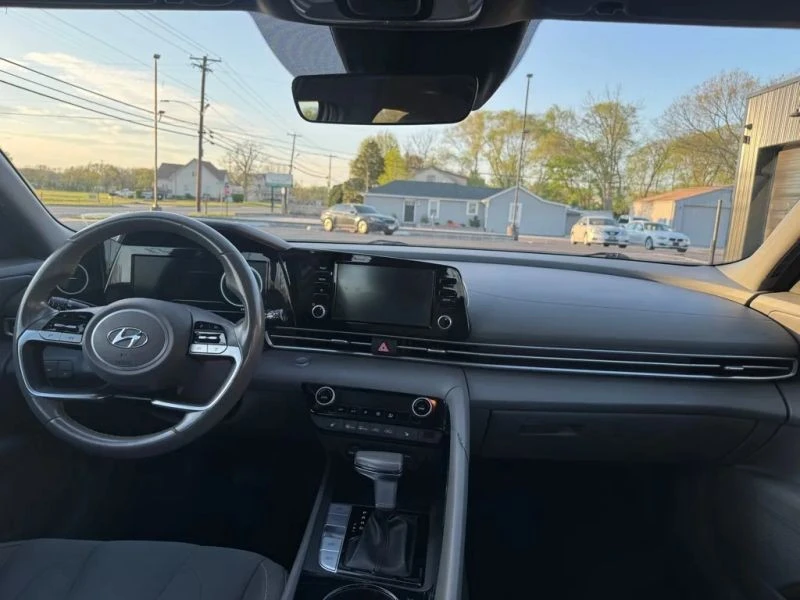 2021 Hyundai Elantra - Image 9 of 11