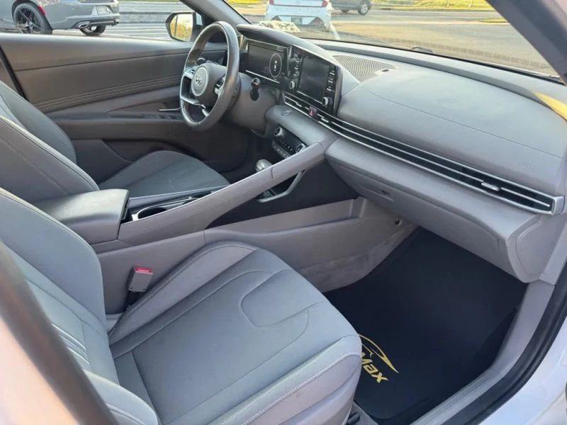 2021 Hyundai Elantra - Image 8 of 11