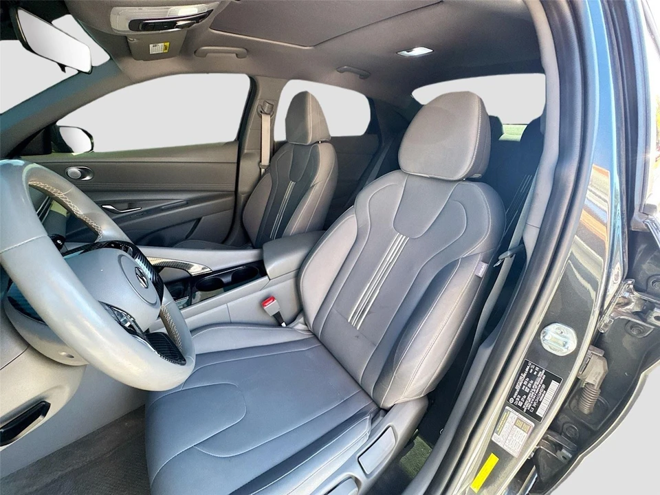 2021 Hyundai Elantra - Image 10 of 15