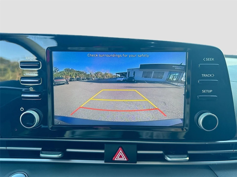 2021 Hyundai Elantra - Image 13 of 21