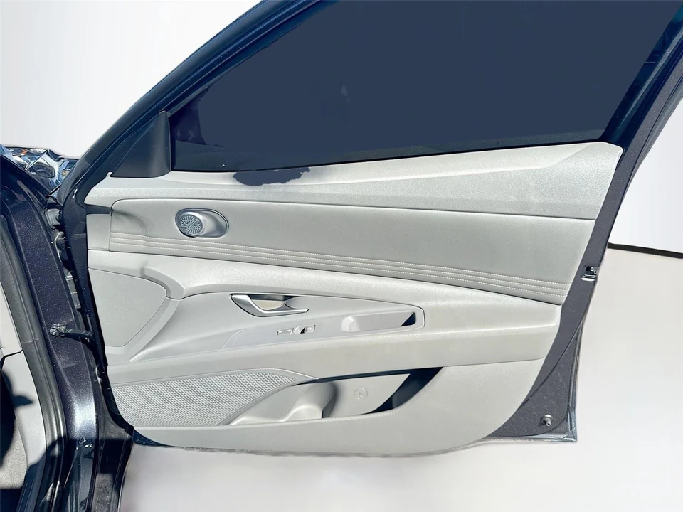2021 Hyundai Elantra - Image 8 of 15