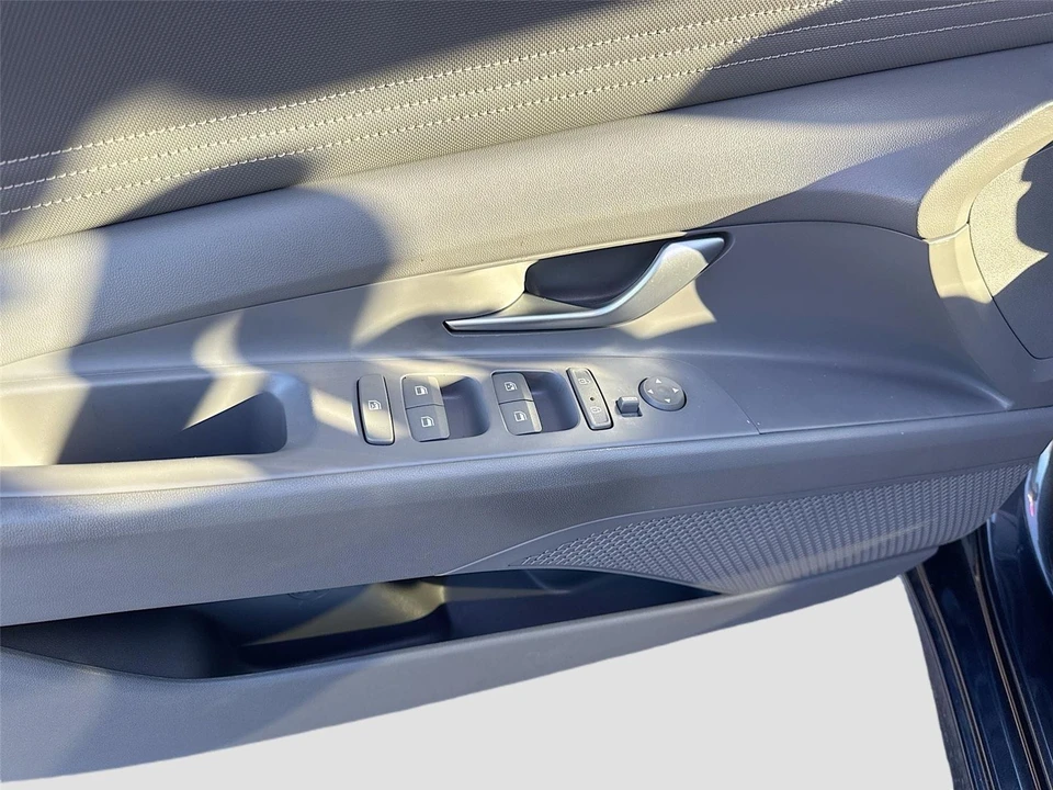 2021 Hyundai Elantra - Image 17 of 21