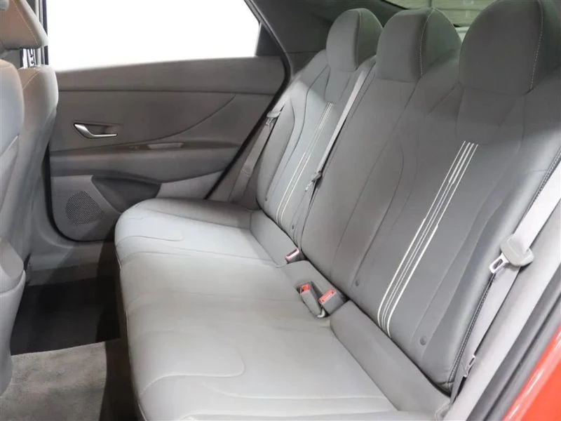 2021 Hyundai Elantra - Image 9 of 12