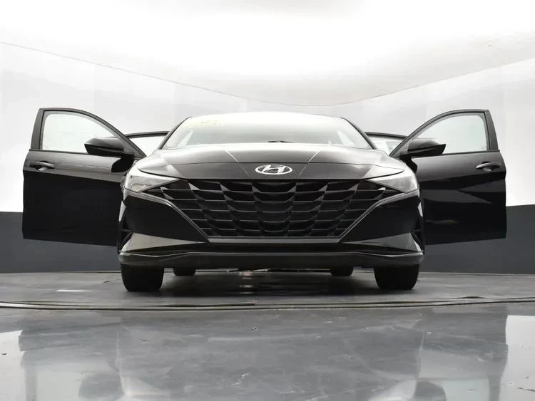 2021 Hyundai Elantra - Image 11 of 12