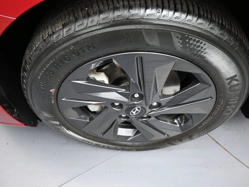 2021 Hyundai Elantra - Image 14 of 21