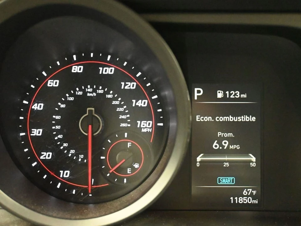 2021 Hyundai Elantra - Image 16 of 21