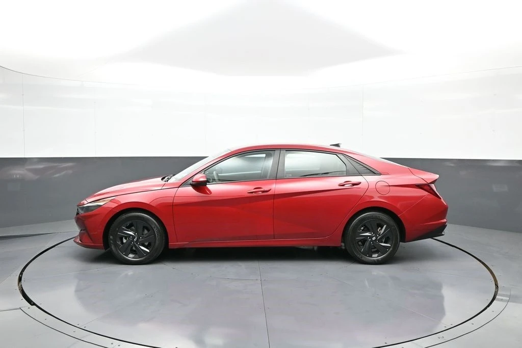 2021 Hyundai Elantra - Image 9 of 21