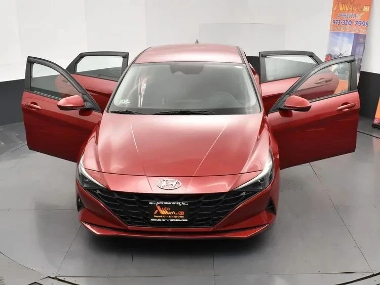 2021 Hyundai Elantra - Image 10 of 12