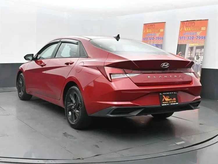 2021 Hyundai Elantra - Image 9 of 12