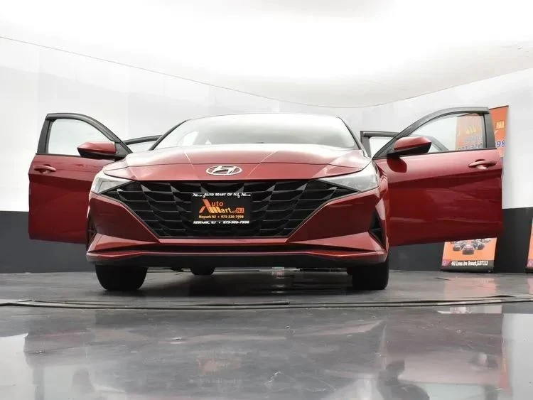 2021 Hyundai Elantra - Image 11 of 12