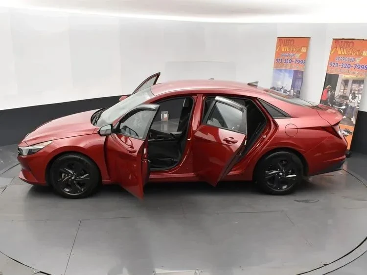 2021 Hyundai Elantra - Image 7 of 12