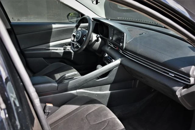 2021 Hyundai Elantra - Image 15 of 20