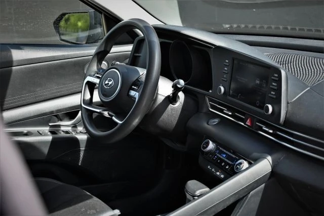 2021 Hyundai Elantra - Image 12 of 20
