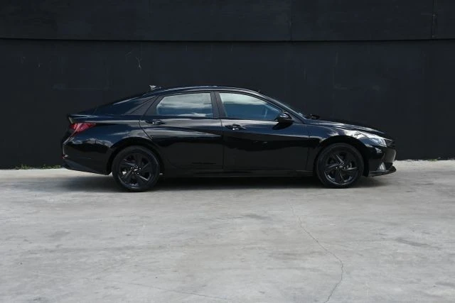 2021 Hyundai Elantra - Image 8 of 20