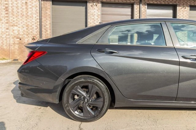 2021 Hyundai Elantra - Image 10 of 21