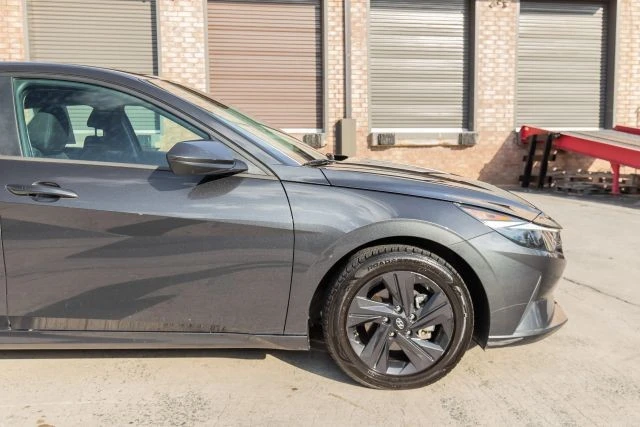 2021 Hyundai Elantra - Image 9 of 21