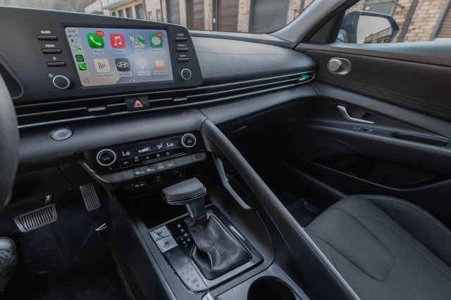 2021 Hyundai Elantra - Image 17 of 21