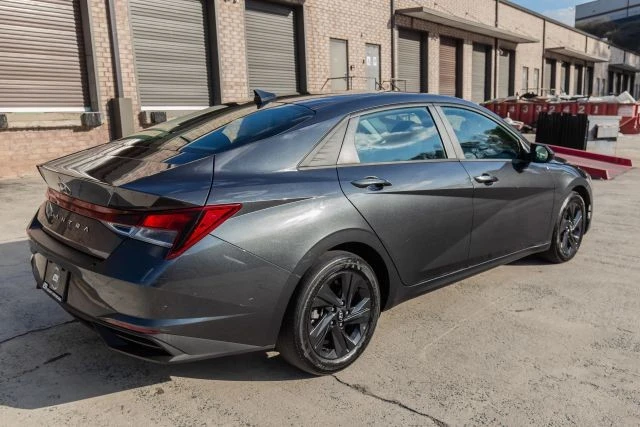 2021 Hyundai Elantra - Image 12 of 21