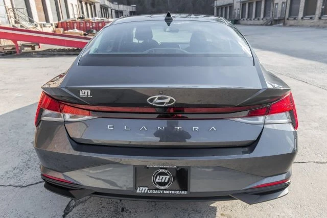 2021 Hyundai Elantra - Image 13 of 21