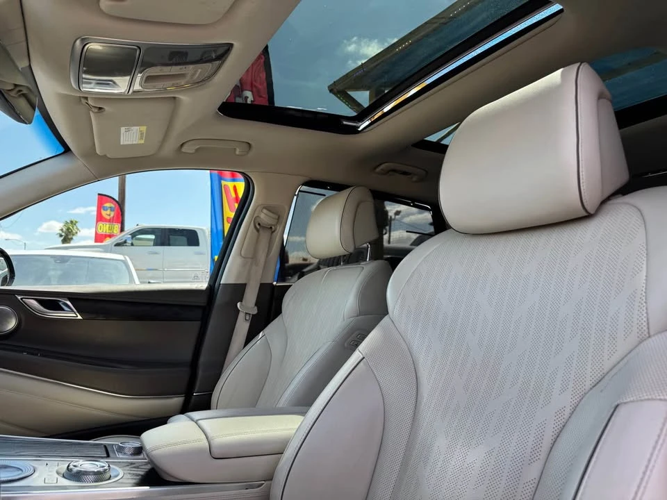 2021 Hyundai Genesis - Image 16 of 18