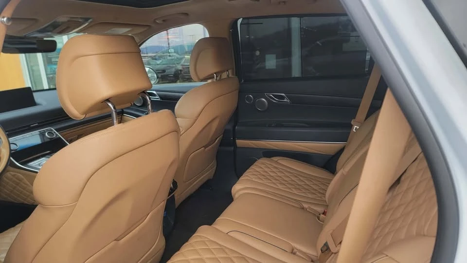 2021 Hyundai Genesis - Image 2 of 9