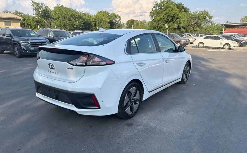 2021 Hyundai Ioniq 5 - Image 4 of 6