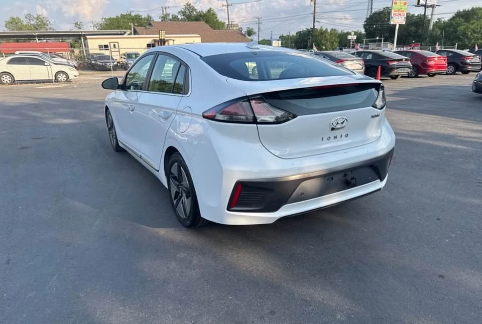 2021 Hyundai Ioniq 5 - Image 2 of 6