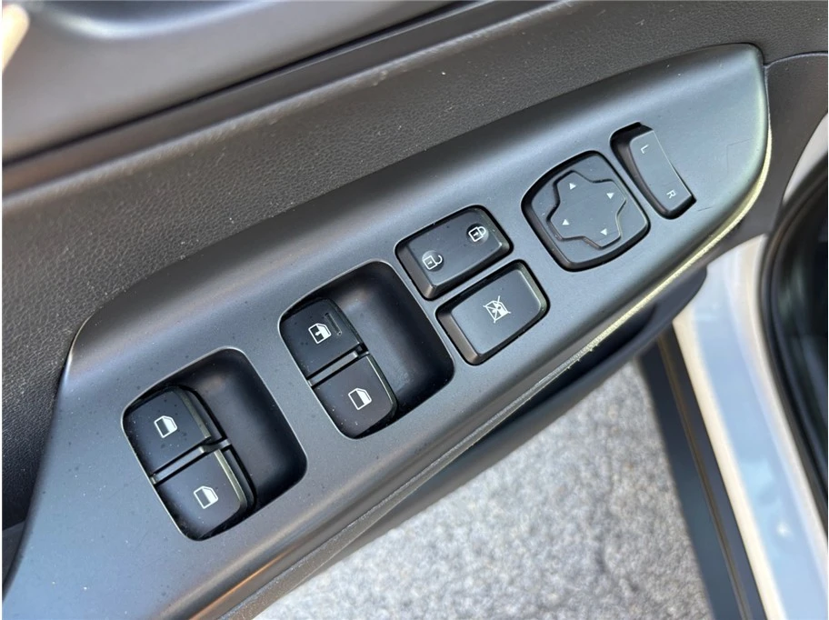 2021 Hyundai Kona - Image 17 of 21