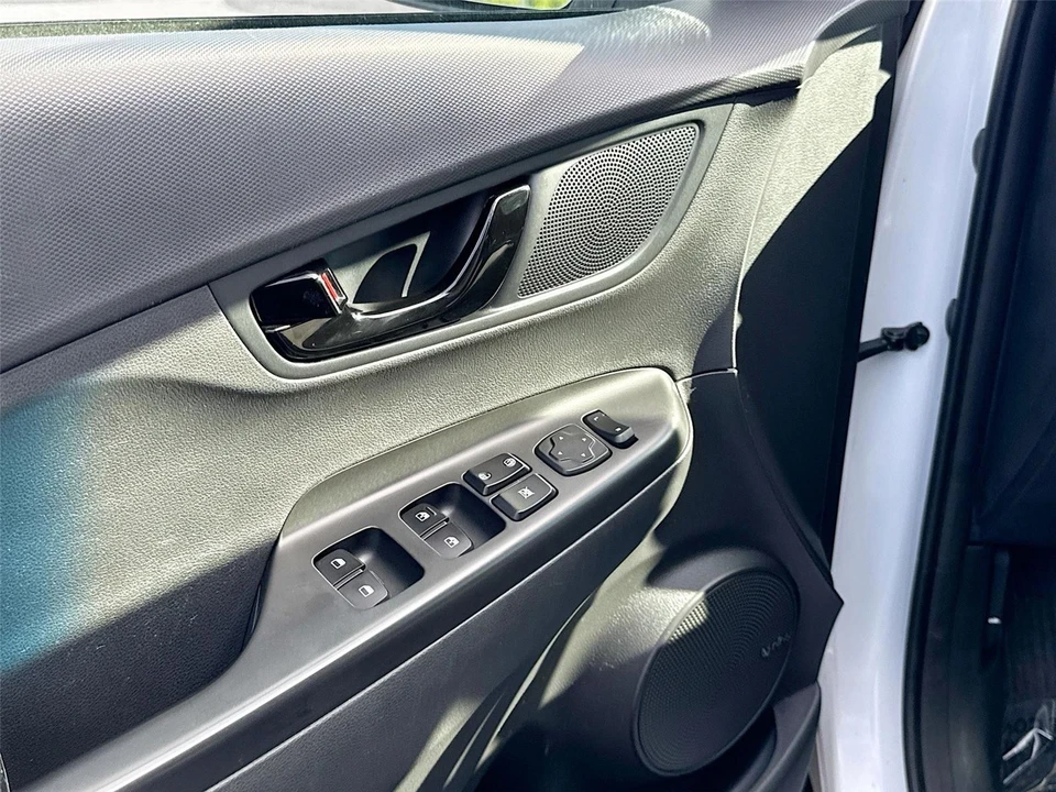 2021 Hyundai Kona - Image 15 of 21
