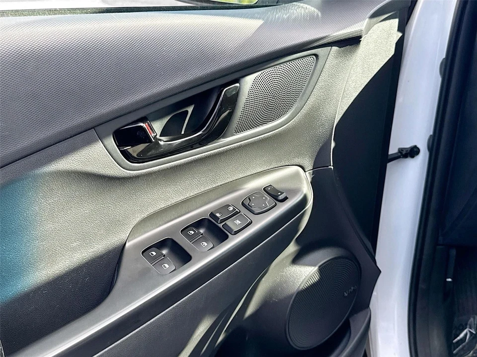 2021 Hyundai Kona - Image 15 of 21