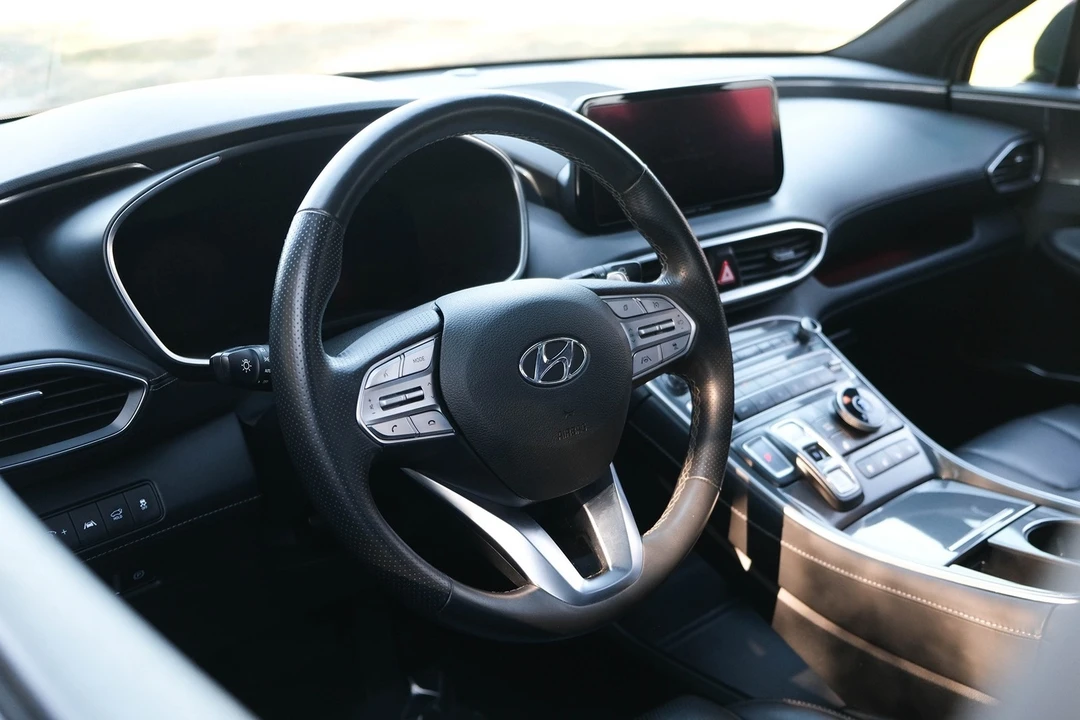 2021 Hyundai Santa Fe - Image 17 of 21