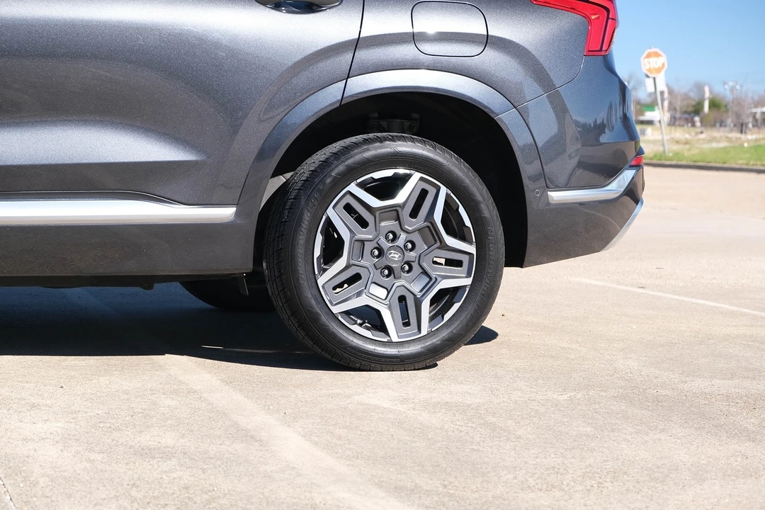 2021 Hyundai Santa Fe - Image 8 of 21