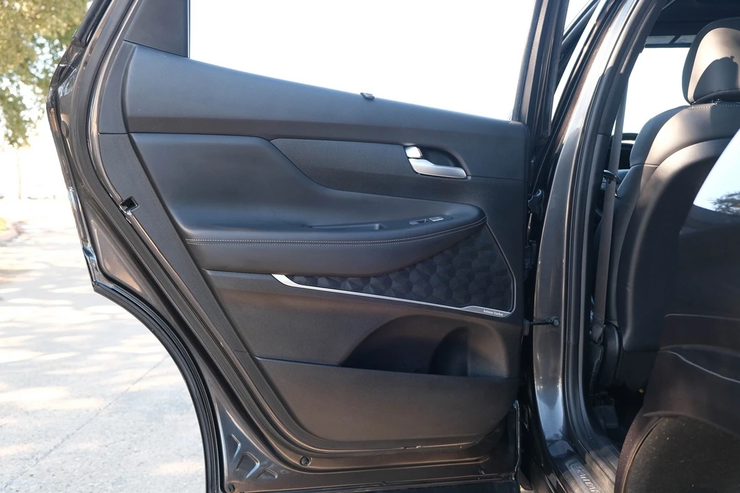 2021 Hyundai Santa Fe - Image 18 of 21