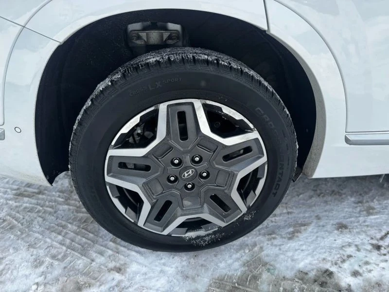 2021 Hyundai Santa Fe - Image 11 of 12
