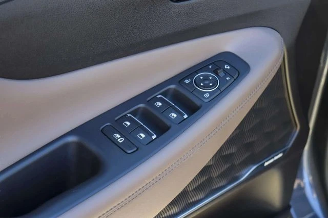 2021 Hyundai Santa Fe - Image 16 of 21