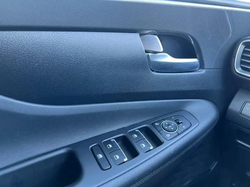 2021 Hyundai Santa Fe - Image 11 of 12