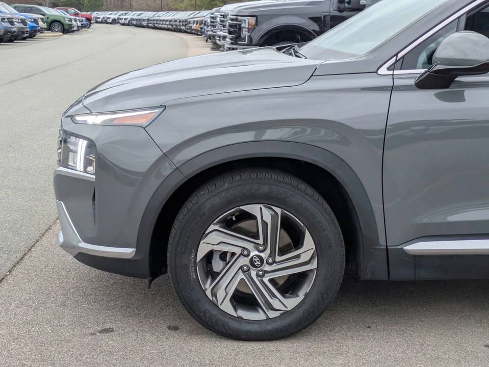 2021 Hyundai Santa Fe - Image 11 of 21