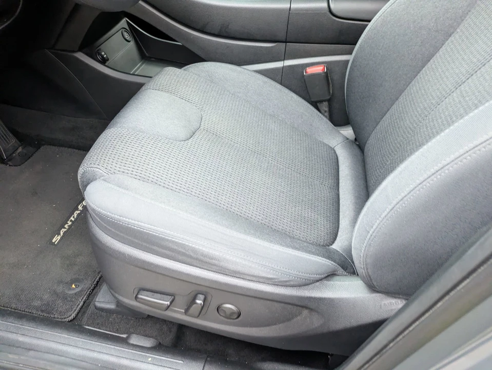 2021 Hyundai Santa Fe - Image 13 of 21