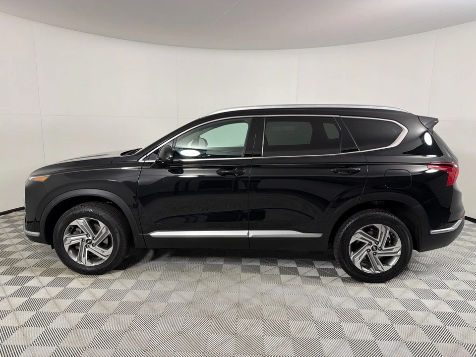 2021 Hyundai Santa Fe - Image 8 of 12