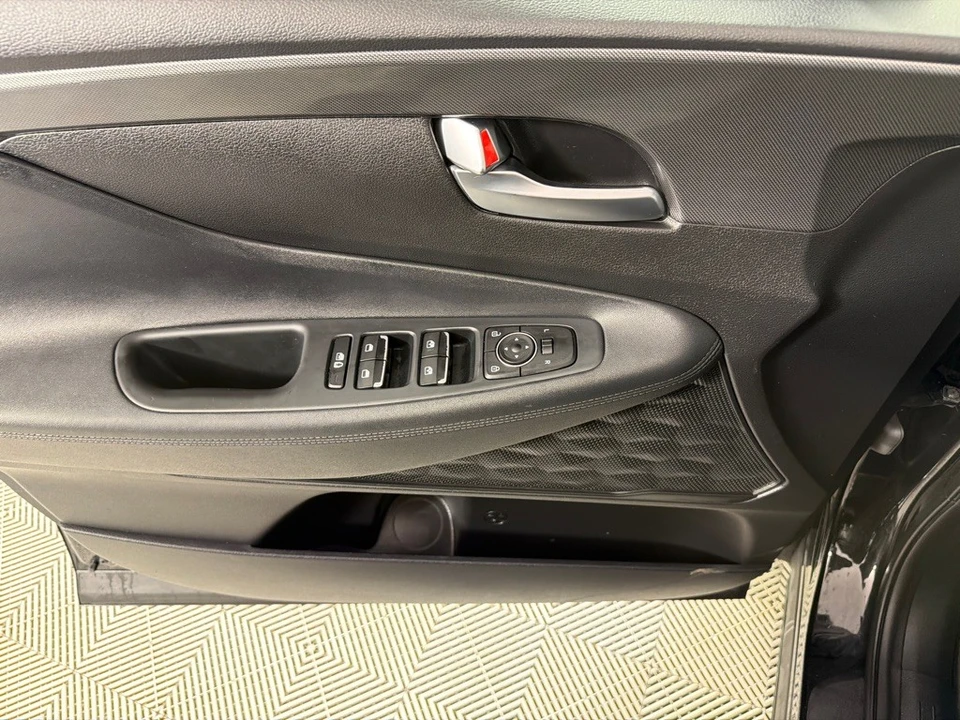 2021 Hyundai Santa Fe - Image 11 of 12
