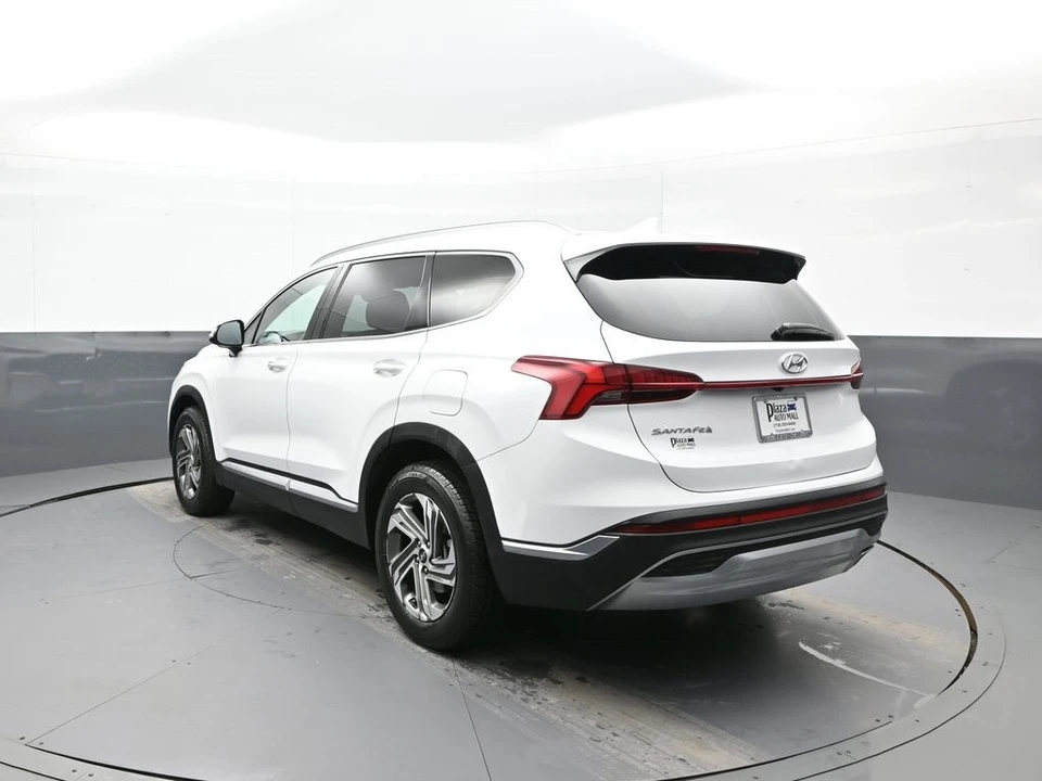 2021 Hyundai Santa Fe - Image 8 of 12