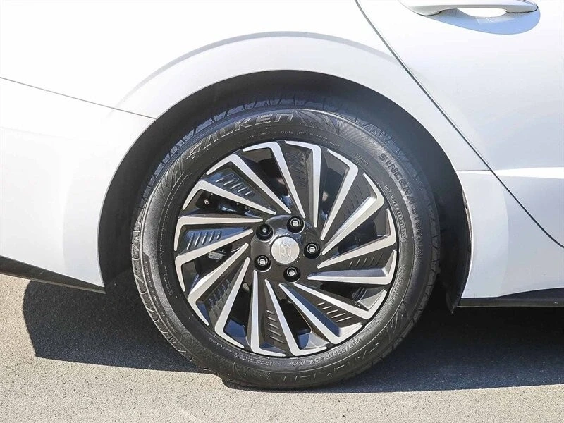 2021 Hyundai Sonata - Image 13 of 21