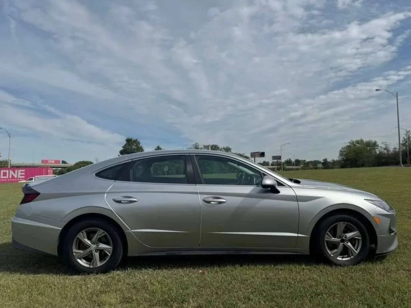 2021 Hyundai Sonata - Image 8 of 12