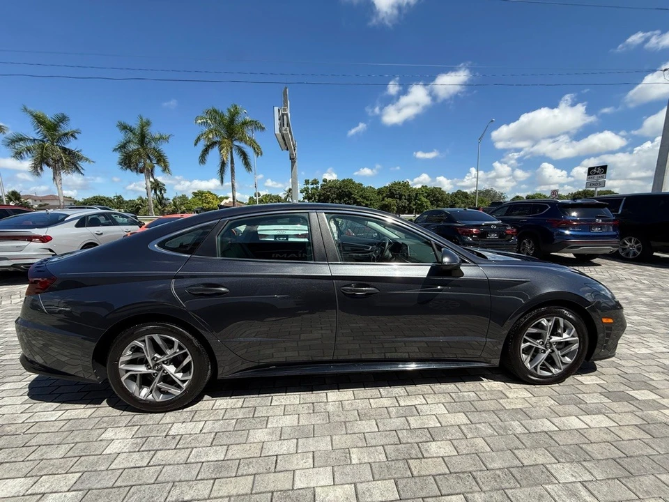 2021 Hyundai Sonata - Image 11 of 21