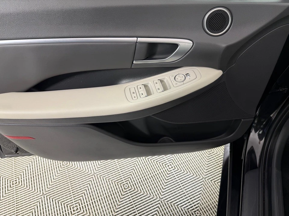 2021 Hyundai Sonata - Image 11 of 21