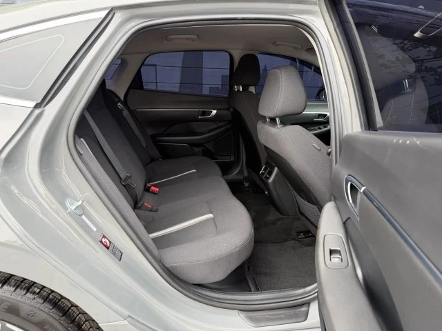 2021 Hyundai Sonata - Image 16 of 21