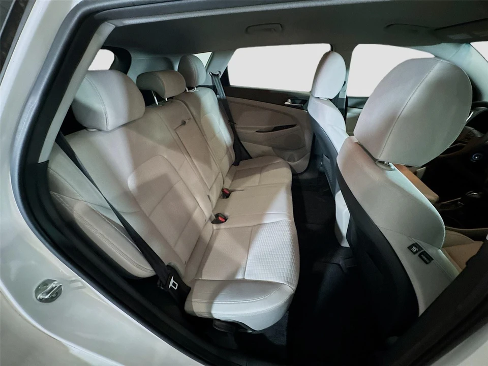 2021 Hyundai Tucson - Image 13 of 16