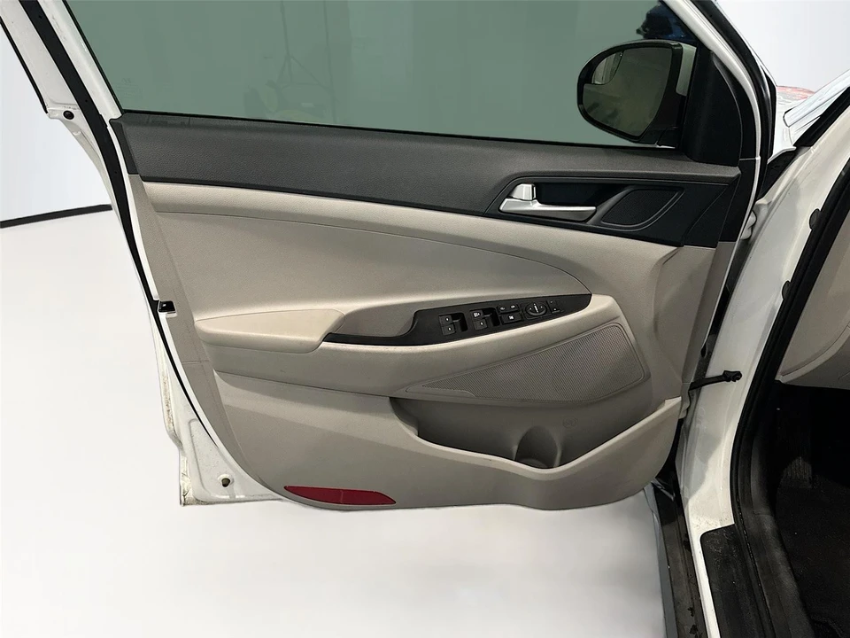 2021 Hyundai Tucson - Image 9 of 16