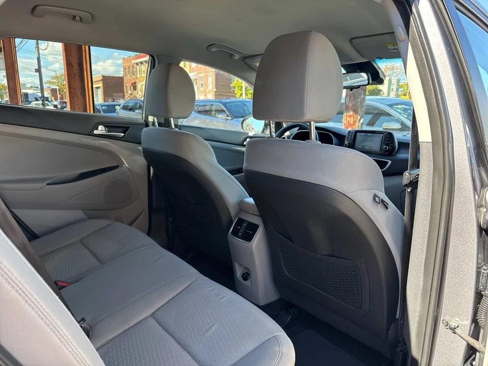 2021 Hyundai Tucson - Image 17 of 21